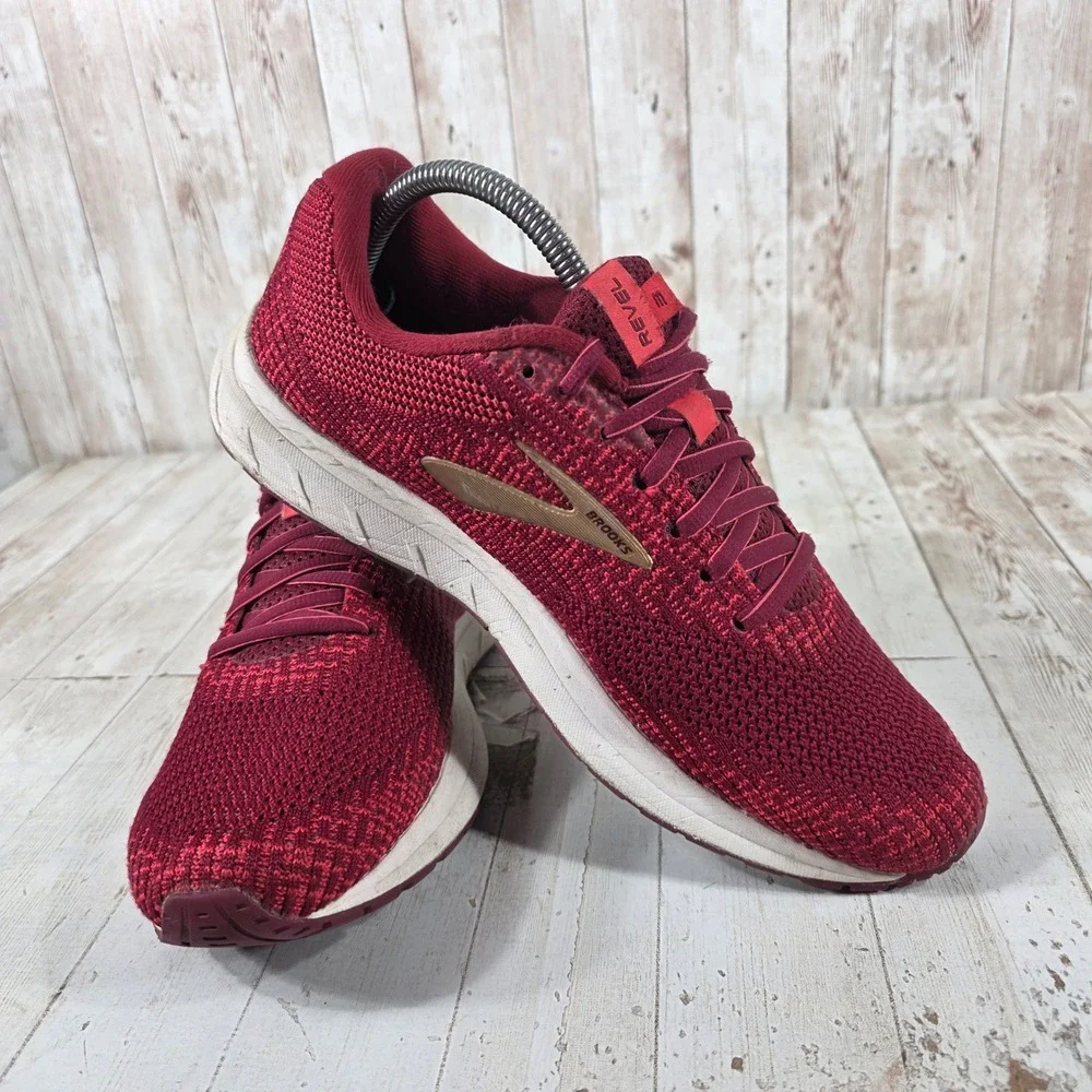Brooks Revel 3 Womens Running Shoes Burgundy Red Gold 1203021B694 Size 10